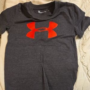 Under Armour Kids Charcoal and Red Tee